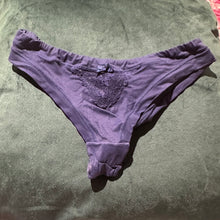 Load image into Gallery viewer, Silky Worn Played In Pantyhose 😈