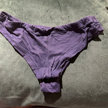 Load image into Gallery viewer, Silky Worn Played In Pantyhose 😈