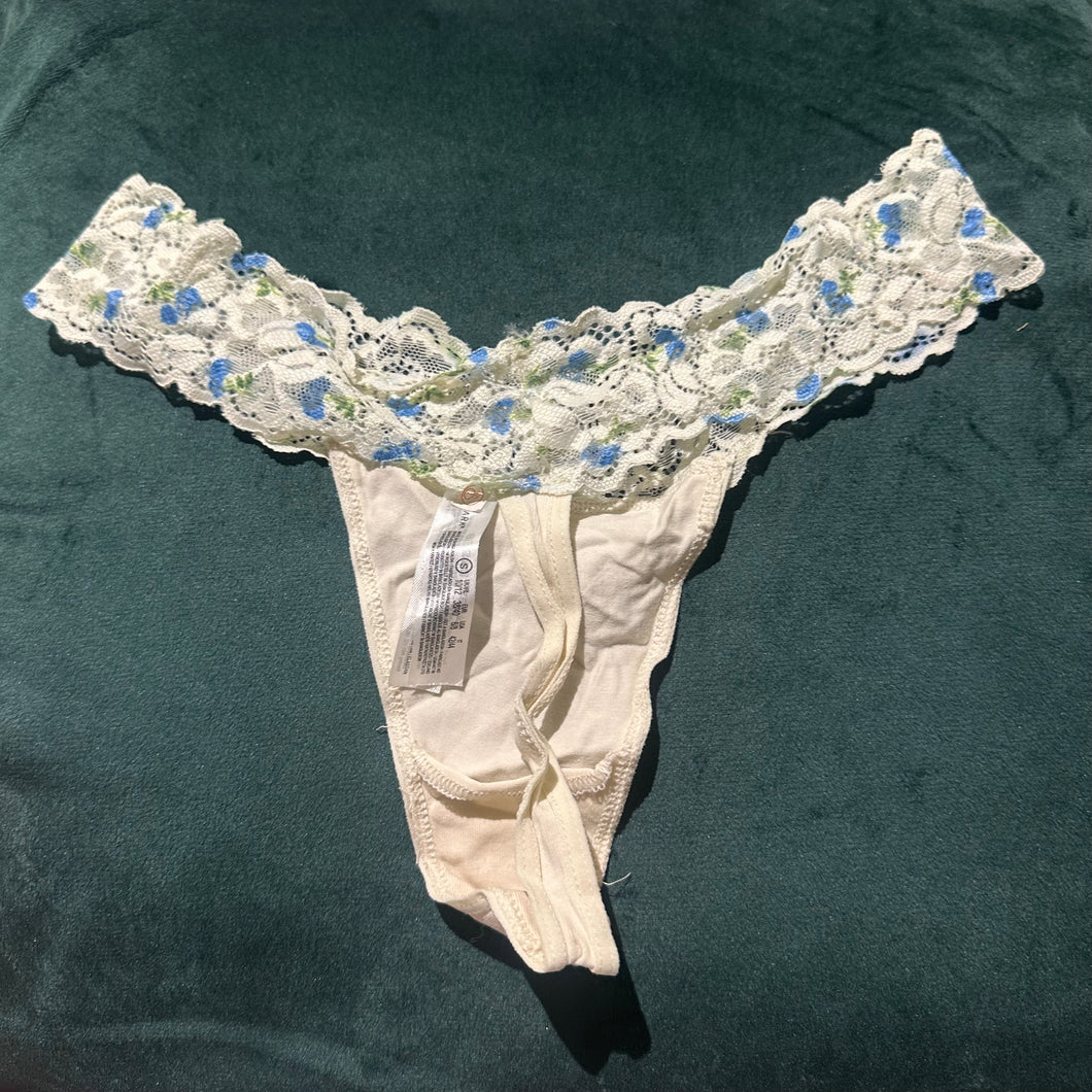 Worn Cute Thong x2 laces top..