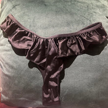 Load image into Gallery viewer, Silk panties..
