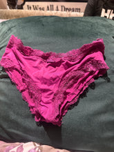 Load image into Gallery viewer, Pink silky panties
