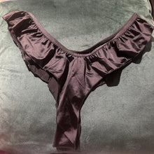 Load image into Gallery viewer, Silk panties..
