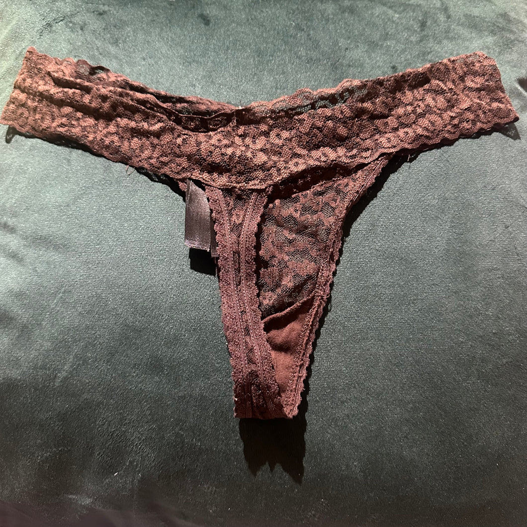 Worn Lace Panties & Oily Nylon Pantyhose Ripped